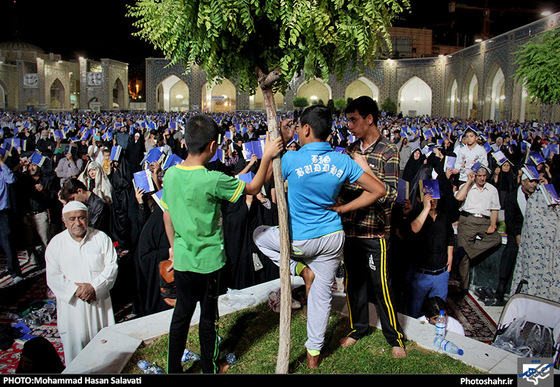 گزارش تصویری |  مراسم احیای شب نوزدهم ماه رمضان در حرم رضوی | عکس محمد حسن صلواتی/شهرآرا