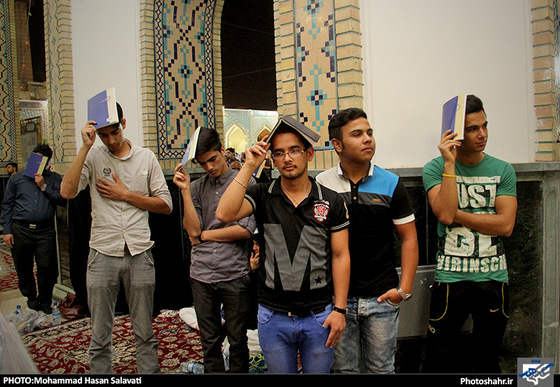 گزارش تصویری |  مراسم احیای شب نوزدهم ماه رمضان در حرم رضوی | عکس محمد حسن صلواتی/شهرآرا