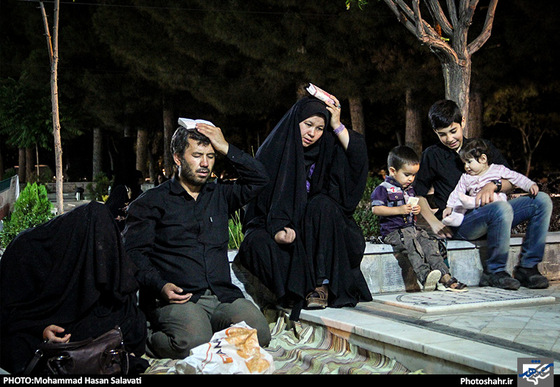 گزارش تصویری | احیای شب بیست و یک رمضان در گلزار شهدا بهشت رضا(ع) | عکس : محمد حسن صلواتی / شهرآرا