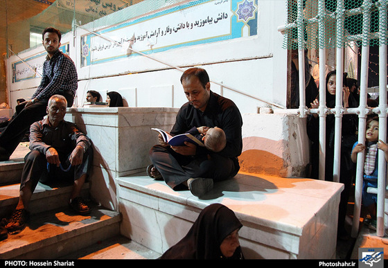 گزارش تصویری|مراسم احیای شب بیست و سوم ماه رمضان در اطراف حرم رضوی|عکس:حسین شریعت /شهرآرا