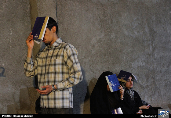 گزارش تصویری|مراسم احیای شب بیست و سوم ماه رمضان در اطراف حرم رضوی|عکس:حسین شریعت /شهرآرا