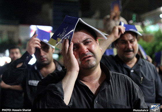 گزارش تصویری|مراسم احیای شب بیست و سوم ماه رمضان در اطراف حرم رضوی|عکس:حسین شریعت /شهرآرا