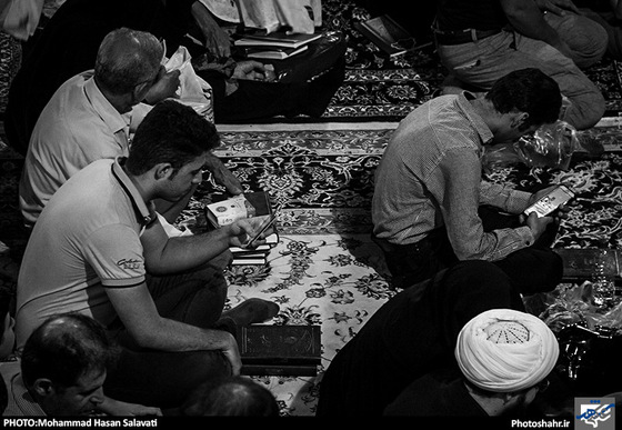 گزارش تصویری|در حاشیه مراسم شب های احیاء |عکس:محمد حسن صلواتی /شهرآرا