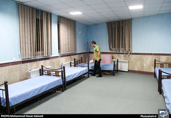 گزارش تصویری | یک افطاری ساده با آتش نشانان محله طرق | عکس:محمد حسن صلواتی /شهرآرا