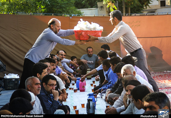 گزارش تصویری| نماز عید فطر در خیابان های شهر مشهد | عکس:محمد حسن صلواتی /شهرآرا