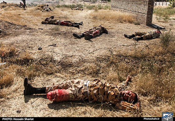 گزارش تصویری | مانور امداد و نجات تیپ 377 پیاده ارتش  | عکس :حسین شریعت /شهرآرا