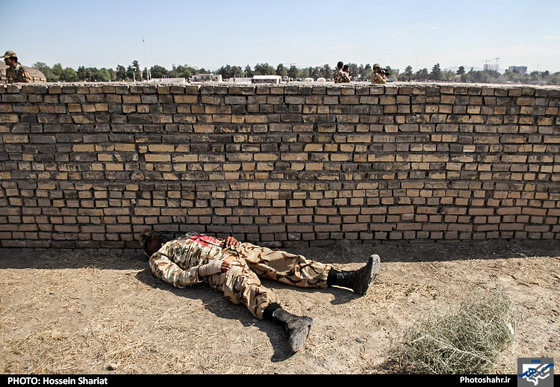 گزارش تصویری | مانور امداد و نجات تیپ 377 پیاده ارتش  | عکس :حسین شریعت /شهرآرا