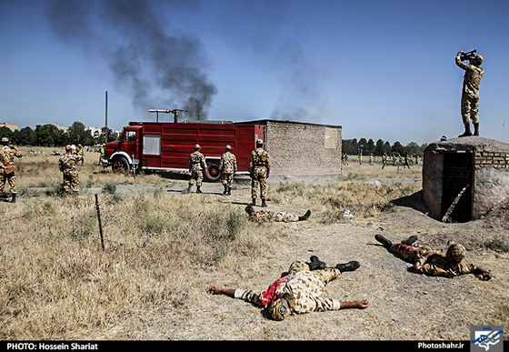 گزارش تصویری | مانور امداد و نجات تیپ 377 پیاده ارتش  | عکس :حسین شریعت /شهرآرا