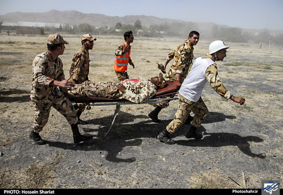 گزارش تصویری | مانور امداد و نجات تیپ 377 پیاده ارتش  | عکس :حسین شریعت /شهرآرا