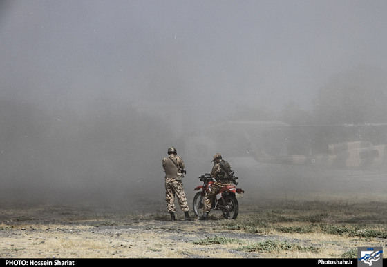 گزارش تصویری | مانور امداد و نجات تیپ 377 پیاده ارتش  | عکس :حسین شریعت /شهرآرا