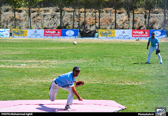 گزارش تصویری |مسابقات لیگ بیس بال در مشهد |  عکس : محمد عقیلی/شهرآرا