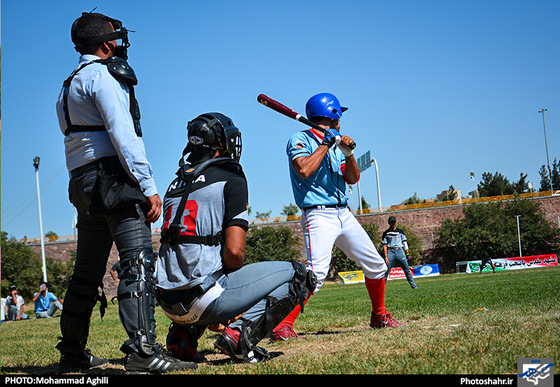 گزارش تصویری |مسابقات لیگ بیس بال در مشهد |  عکس : محمد عقیلی/شهرآرا