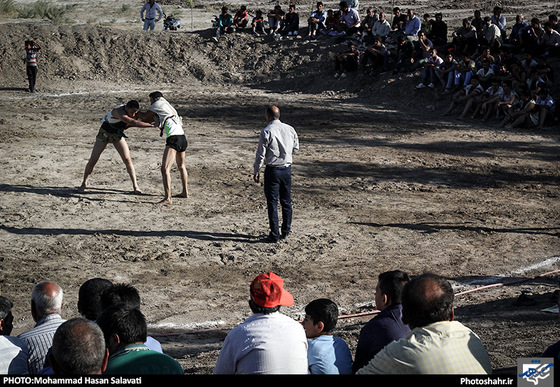 گزارش تصویری | مسابقات کشتی با چوخه در گود فردوسی |عکس : محمد حسن صلواتی /شهرآرا 