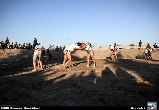 گزارش تصویری | مسابقات کشتی با چوخه در گود فردوسی |عکس : محمد حسن صلواتی /شهرآرا 