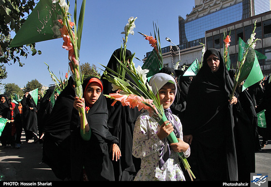 گزارش تصویری | مراسم گلباران حرم رضوی و آغاز جشن های دهه کرامت | عکس : حسین شریعت/ شهرآرا