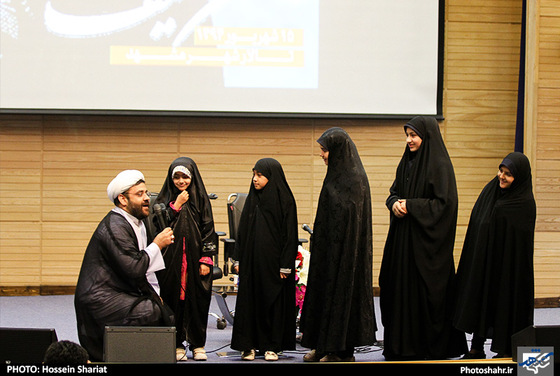 جشن تکلیف و اهداء هدیه مقام معظم رهبری به آرمیتا رضایی نژاد