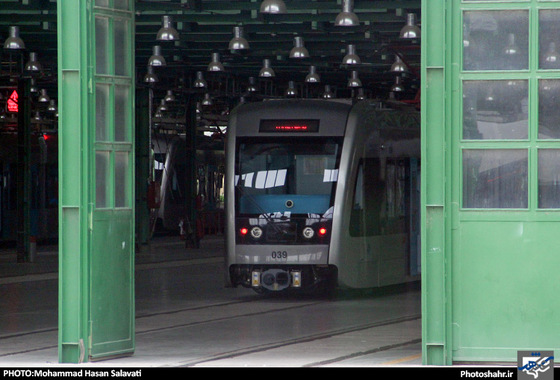 گزارش تصویری | بازدید شهرآرایی ها از قطار شهری مشهد | عکس : محمد حسن صلواتی / شهرآرا