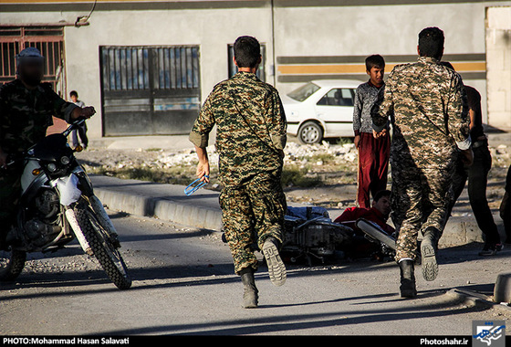 گزارش تصویری | جمع آوری معتادان پر خطر درحاشیه شهر مشهد | عکس : محمد حسن صلواتی /شهرآرا