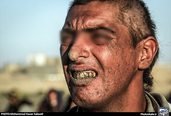 گزارش تصویری | جمع آوری معتادان پر خطر درحاشیه شهر مشهد | عکس : محمد حسن صلواتی /شهرآرا