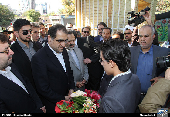 گزارش تصویری | زنگ آغاز مدارس با حضور وزیر بهداشت در مشهد| عکس : حسین شریعت /شهرآرا