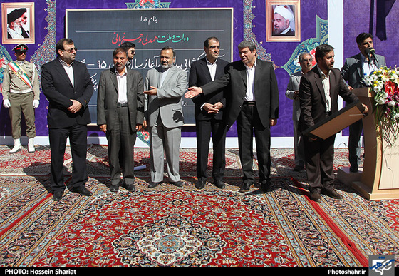 گزارش تصویری | زنگ آغاز مدارس با حضور وزیر بهداشت در مشهد| عکس : حسین شریعت /شهرآرا