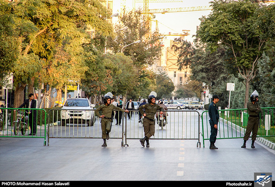 گزارش تصویری | تجمع اعتراض آمیز مردم مشهد در مقابل کنسولگری عربستان در پی فاجعه ی منا | عکس : محمدحسن صلواتی /شهرآرا