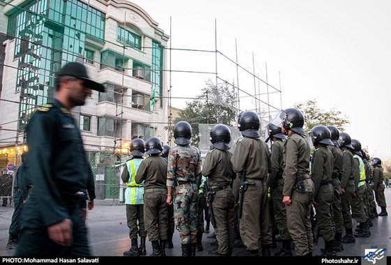 گزارش تصویری | تجمع اعتراض آمیز مردم مشهد در مقابل کنسولگری عربستان در پی فاجعه ی منا | عکس : محمدحسن صلواتی /شهرآرا