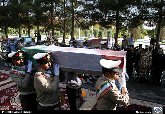 گزارش تصویری | مراسم تشییع پیکر جان باختگان فاجعه منا در مشهد | عکس : حسین شریعت/شهرآرا