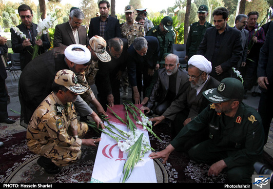 گزارش تصویری | مراسم تشییع پیکر جان باختگان فاجعه منا در مشهد | عکس : حسین شریعت/شهرآرا