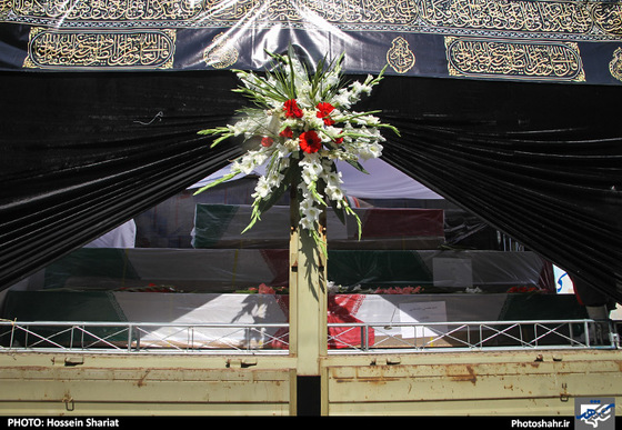 گزارش تصویری | مراسم تشییع پیکر جان باختگان فاجعه منا در مشهد | عکس : حسین شریعت/شهرآرا