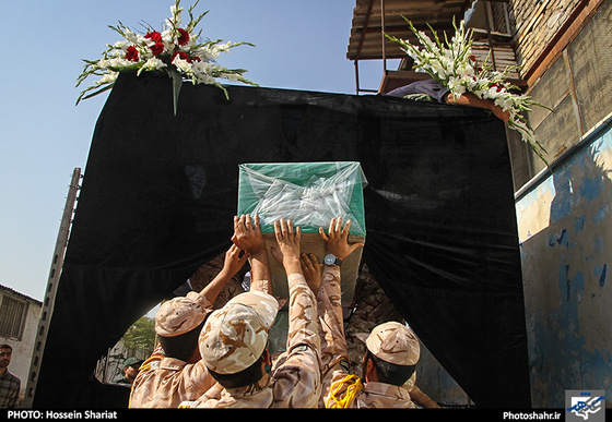 گزارش تصویری | مراسم تشییع پیکر جان باختگان فاجعه منا در مشهد | عکس : حسین شریعت/شهرآرا