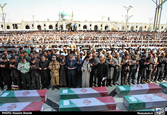 گزارش تصویری | مراسم تشییع پیکر جان باختگان فاجعه منا در مشهد | عکس : حسین شریعت/شهرآرا