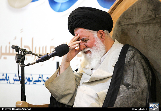 گزارش تصویری |آیت الله علم الهدی در مراسم بزرگداشت جانباختگان فاجعه ی منا در مهدیه مشهد | عکس : حسین شریعت / شهرآرا 