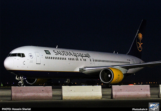 گزارش تصویری | بازگشت اولین گروه حجاج مشهدی از سفر حج | عکس:حسین شریعت/ شهرآرا