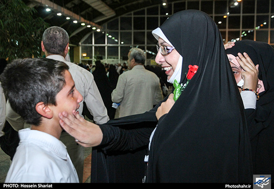 گزارش تصویری | بازگشت اولین گروه حجاج مشهدی از سفر حج | عکس:حسین شریعت/ شهرآرا