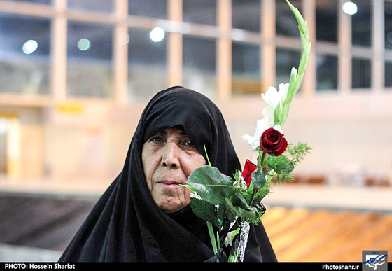 گزارش تصویری | بازگشت اولین گروه حجاج مشهدی از سفر حج | عکس:حسین شریعت/ شهرآرا