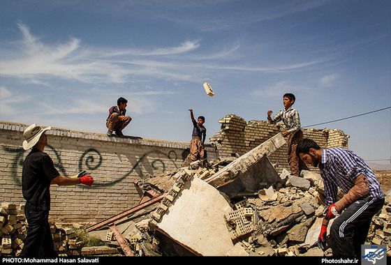 گزارش تصویری | گروه جهادی ساجدین در روستا کلات سید | عکس :محمد حسن صلواتی /شهرآرا