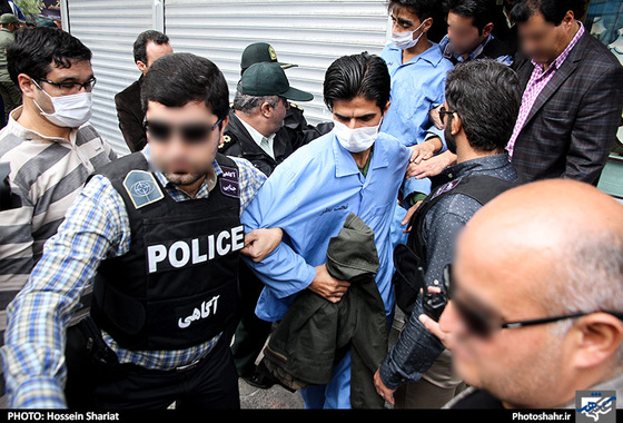 گزارش تصویری | بازسازی صحنه قتل طلافروش مشهدی | عکس :حسین شریعت /شهرآرا