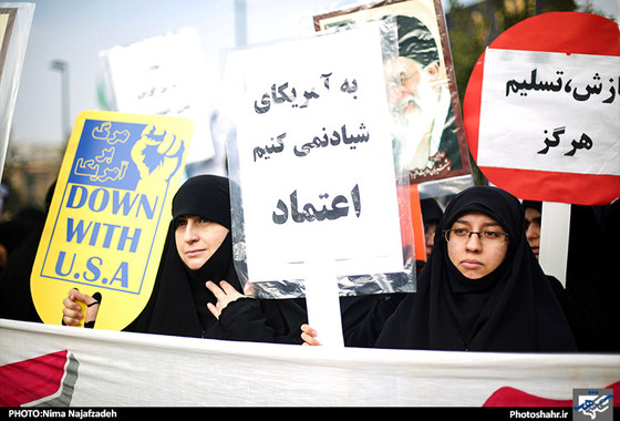 گزارش تصویری | راهپیمایی روز 13 آبان در مشهد | عکس : نیما نجف زاده /شهرآرا