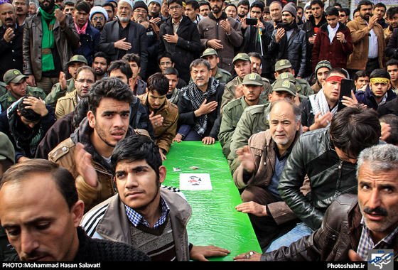 گزارش تصویری | تشییع سه شهید مدافع حرم در مشهد | عکس : محمد حسن صلواتی /شهرآرا