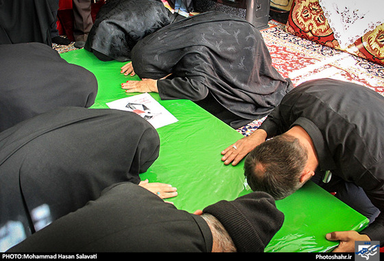 گزارش تصویری | تشییع سه شهید مدافع حرم در مشهد | عکس : محمد حسن صلواتی /شهرآرا