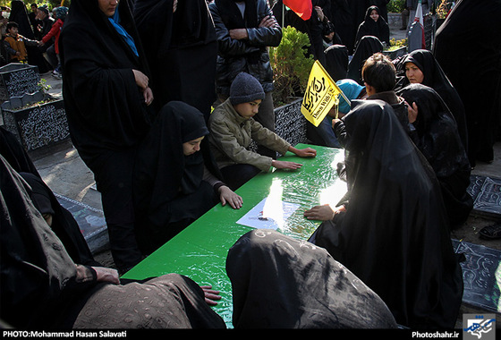 گزارش تصویری | تشییع سه شهید مدافع حرم در مشهد | عکس : محمد حسن صلواتی /شهرآرا