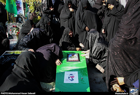 گزارش تصویری | تشییع سه شهید مدافع حرم در مشهد | عکس : محمد حسن صلواتی /شهرآرا