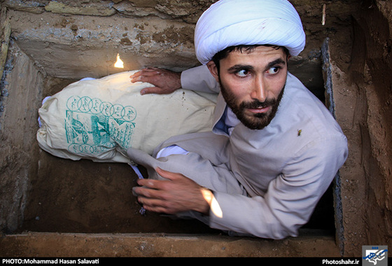 گزارش تصویری | تشییع سه شهید مدافع حرم در مشهد | عکس : محمد حسن صلواتی /شهرآرا