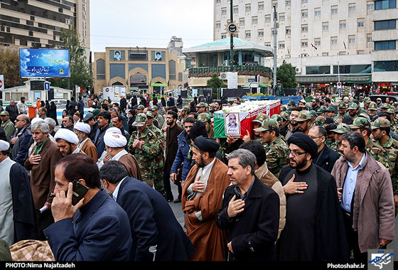 گزارش تصویری | تشییع پیکر جانباز شهید سید علی یوسفی در مشهد | عکس : نیما نجف زاده /شهرآرا