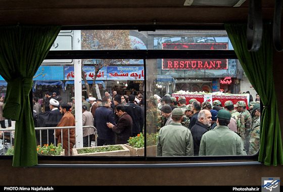 گزارش تصویری | تشییع پیکر جانباز شهید سید علی یوسفی در مشهد | عکس : نیما نجف زاده /شهرآرا