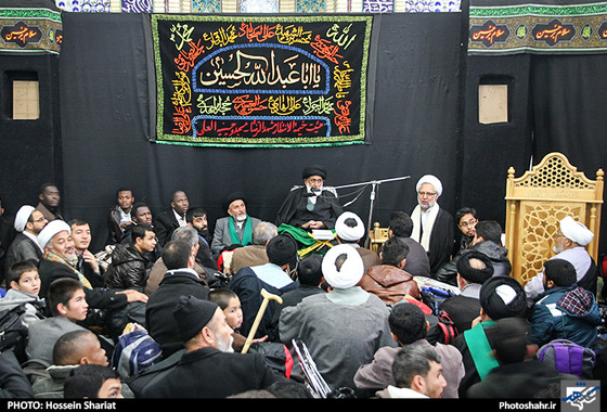 گزارش تصویری | بدرقه کاروان زائران پیاده کربلا جامعه المصطفی / عکس :حسین شریعت /شهرآرا