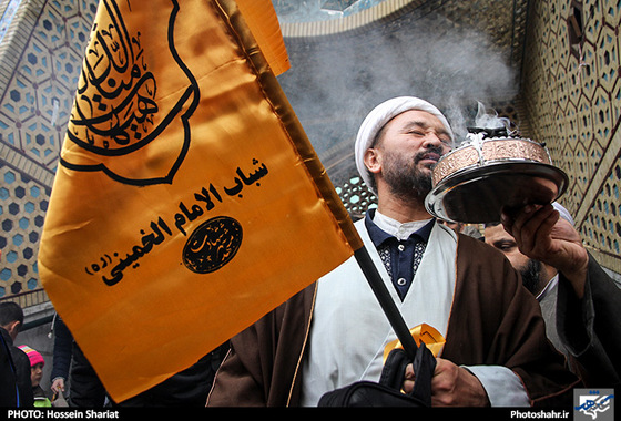گزارش تصویری | بدرقه کاروان زائران پیاده کربلا جامعه المصطفی / عکس :حسین شریعت /شهرآرا
