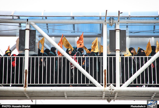 گزارش تصویری | بدرقه کاروان زائران پیاده کربلا جامعه المصطفی / عکس :حسین شریعت /شهرآرا