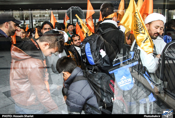 گزارش تصویری | بدرقه کاروان زائران پیاده کربلا جامعه المصطفی / عکس :حسین شریعت /شهرآرا